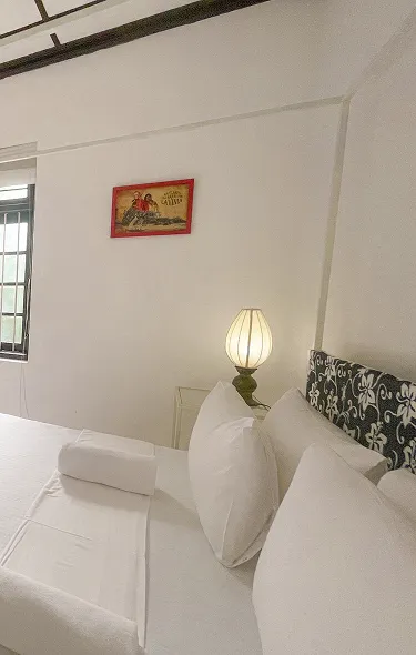 Comfort and Style in a Standard King